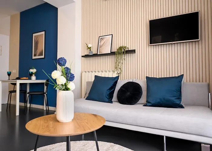 Urban Elegance - Stylish