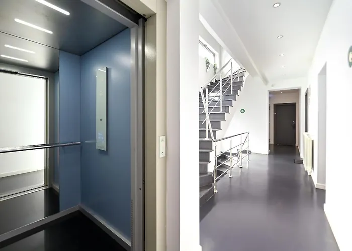Urban Elegance - Stylish Appartement