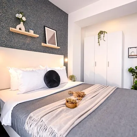 Urban Elegance - Stylish Boekarest