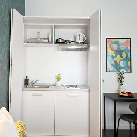 Urban Elegance - Stylish