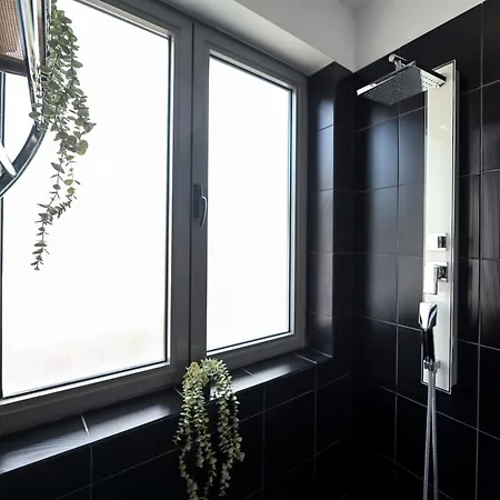 Urban Elegance - Stylish *