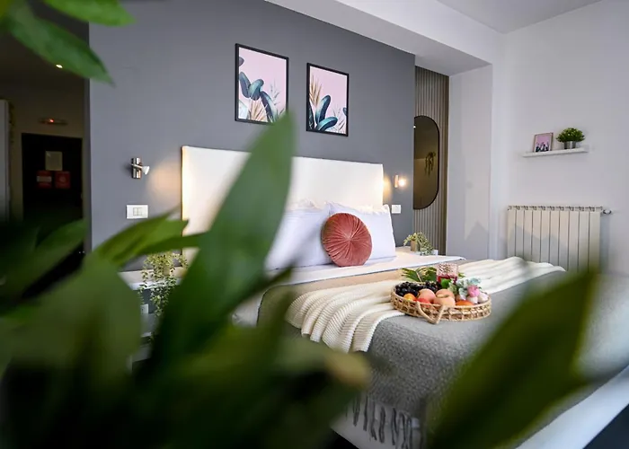 Urban Elegance - Stylish