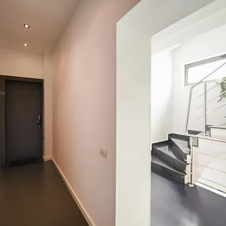 Urban Elegance - Stylish Appartamento *