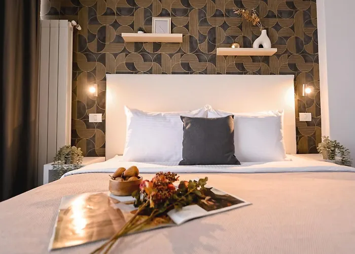 Urban Elegance - Stylish *