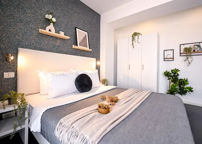 Urban Elegance - Stylish بوخارست