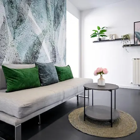 Apartment Urban Elegance - Stylish