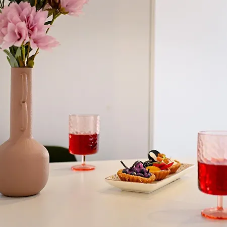 Apartment Urban Elegance - Stylish