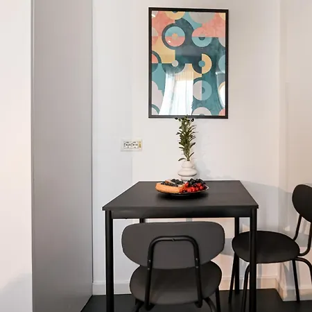 Urban Elegance - Stylish
